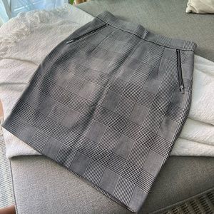 Stretchy plaid skirt